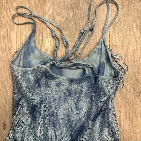 FREE‎ PEOPLE Shake It Blue Black Ombré Crochet Tie Dye Fringe Dress Size 2 - Picture 8 of 9